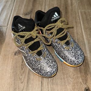 adidas Boys' Freak FoN Mid Football Cleats size 1 1/2 (1.5) preschool size